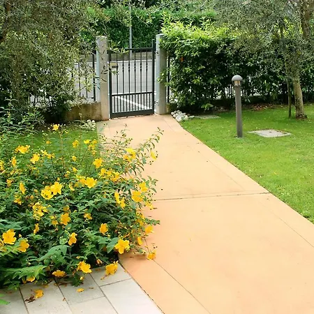Hotel apartamentowy Barcarola 2*